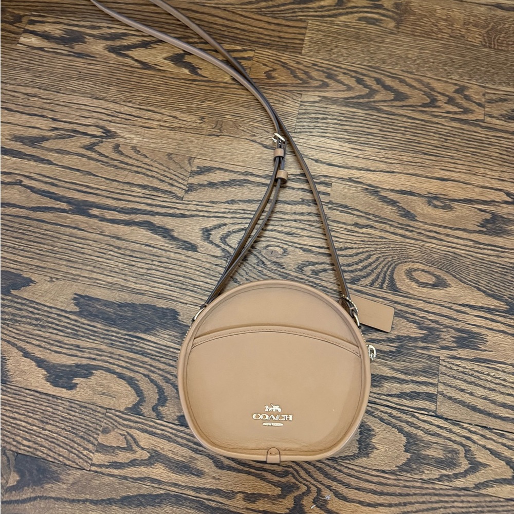 Coach mini circular crossbody leather bag saddle brown good used condition
